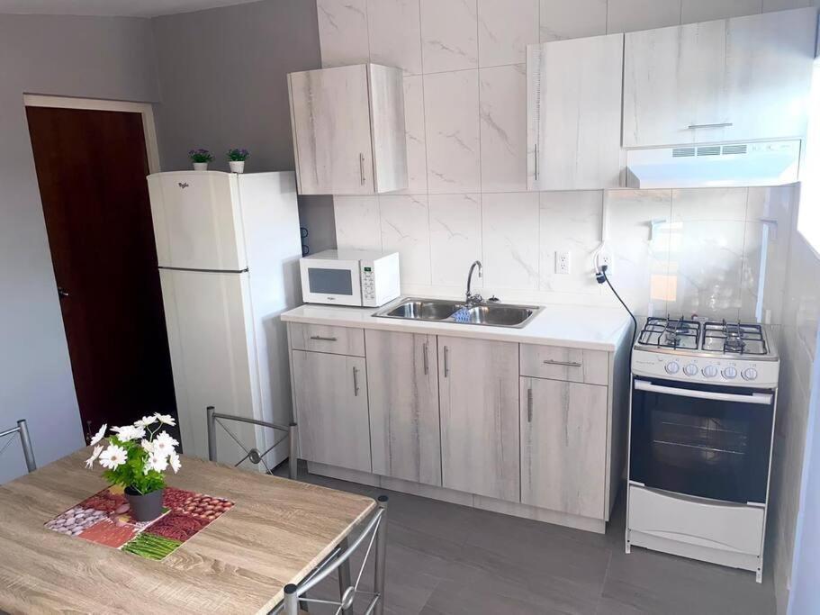 Cozy 1-Bedroom Apartment Close To City Center Willemstad Zewnętrze zdjęcie